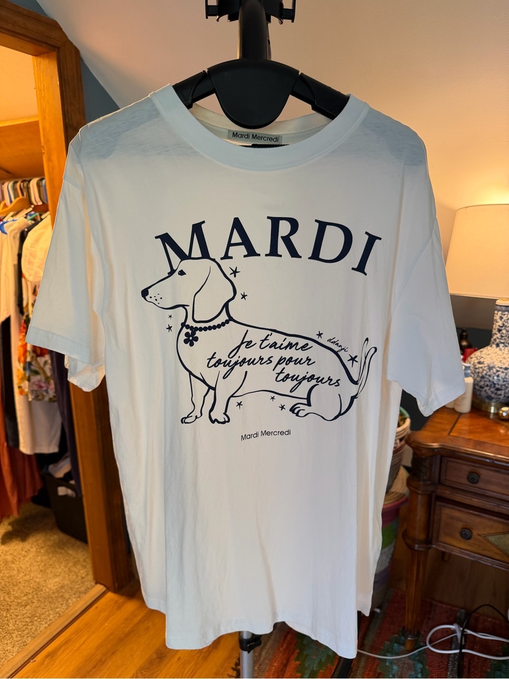 Like NEW White 'MARDI' Dog Graphic Dog Tee